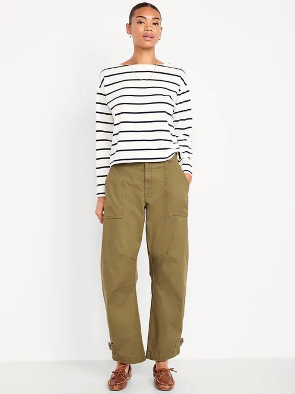 Old Navy Mid Rise Twill Barrel Pant